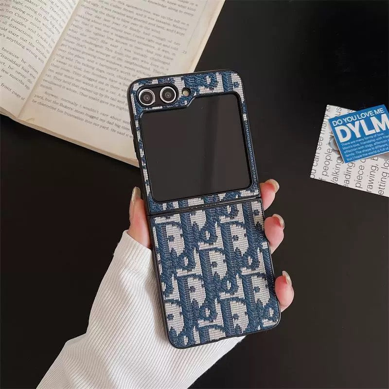 Chic & Sleek – A Fashion Statement for Your Z Flip