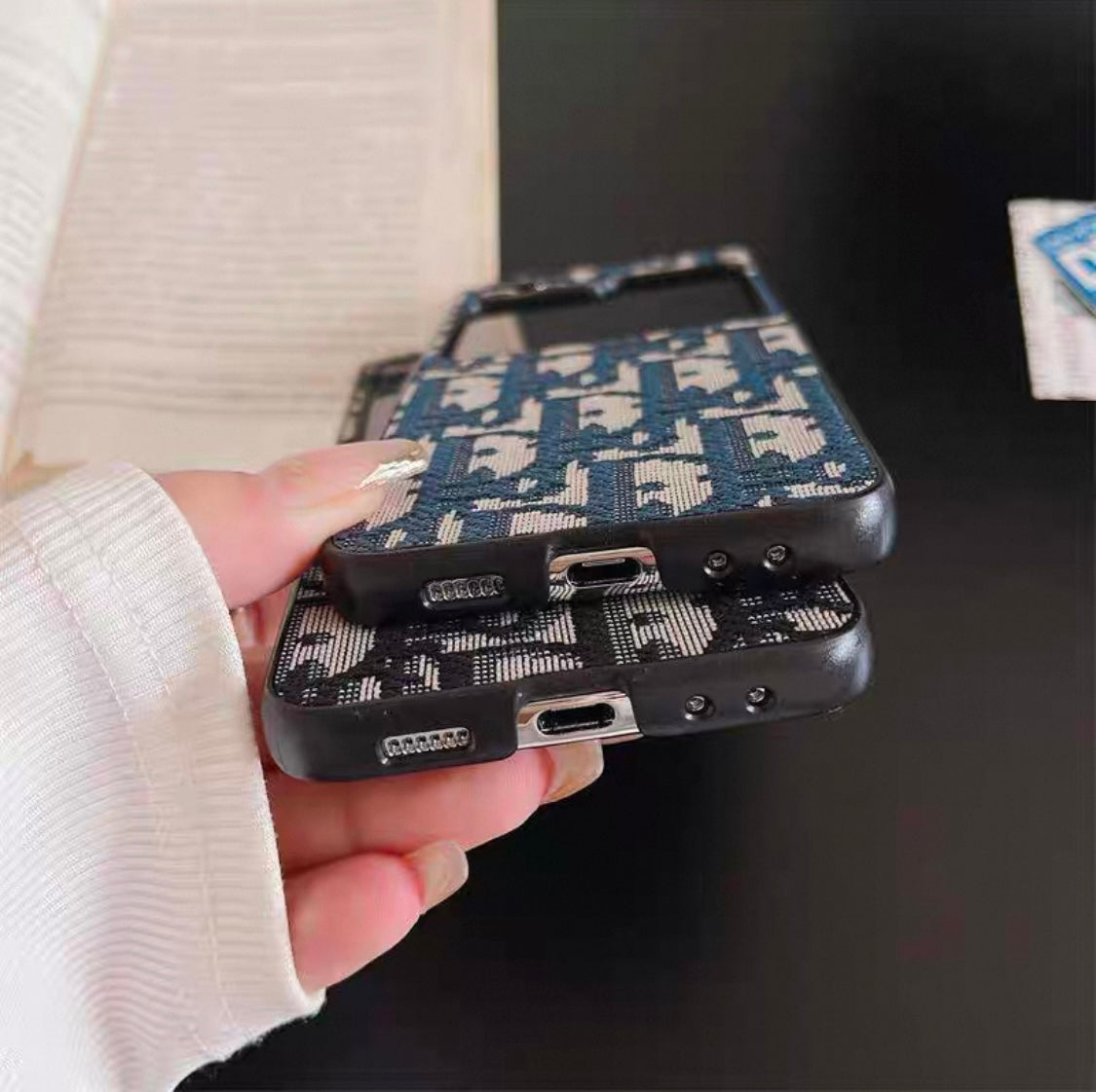 Chic & Sleek – A Fashion Statement for Your Z Flip